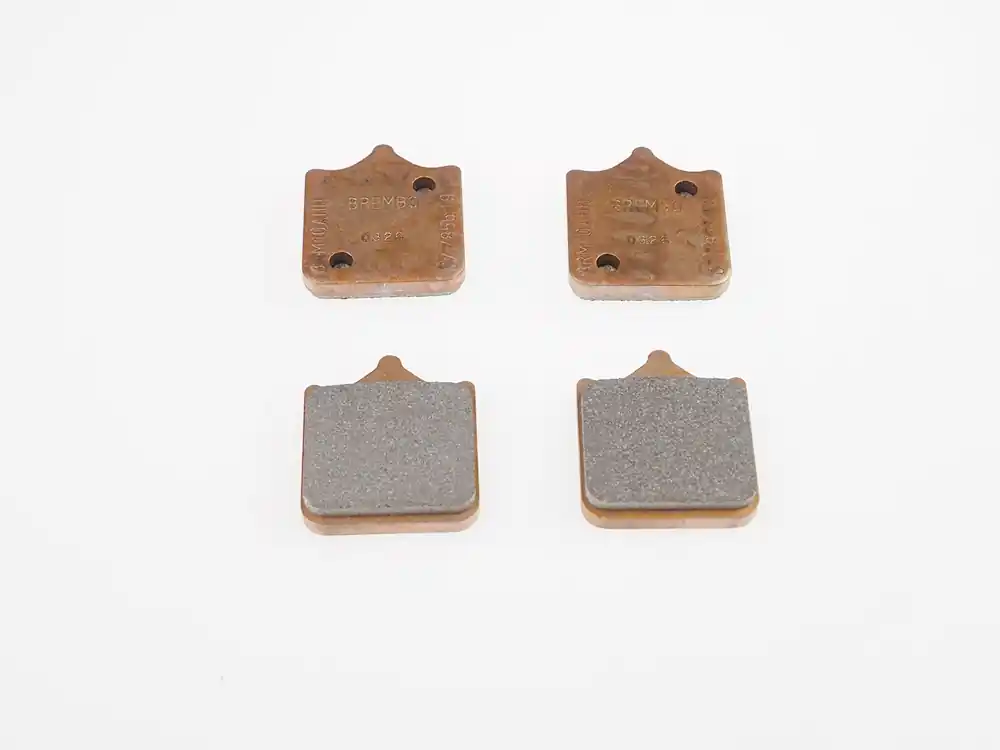 Geprüft Brembo Standard Bremsbelag vorn 07BB3396 passend für KTM 990 Superduke (Bj.05-)