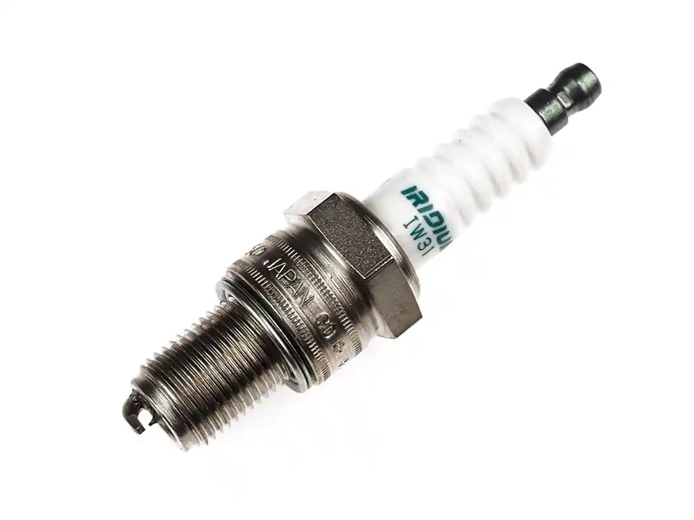 Denso Iridium Power Zündkerze IW31 passend für Honda CR 80 R (Bj 86-) Neue Ware