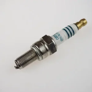 Versand Am Gleichen Tag Denso Iridium Power Zündkerze IU20 passend für Honda ANF 125 Innova (Bj 02-)