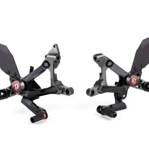 Gilles Fussrastenanlage MUE2-D02-B mit ABE - passend für Ducati Streetfighter V4 V4S Markenprodukt