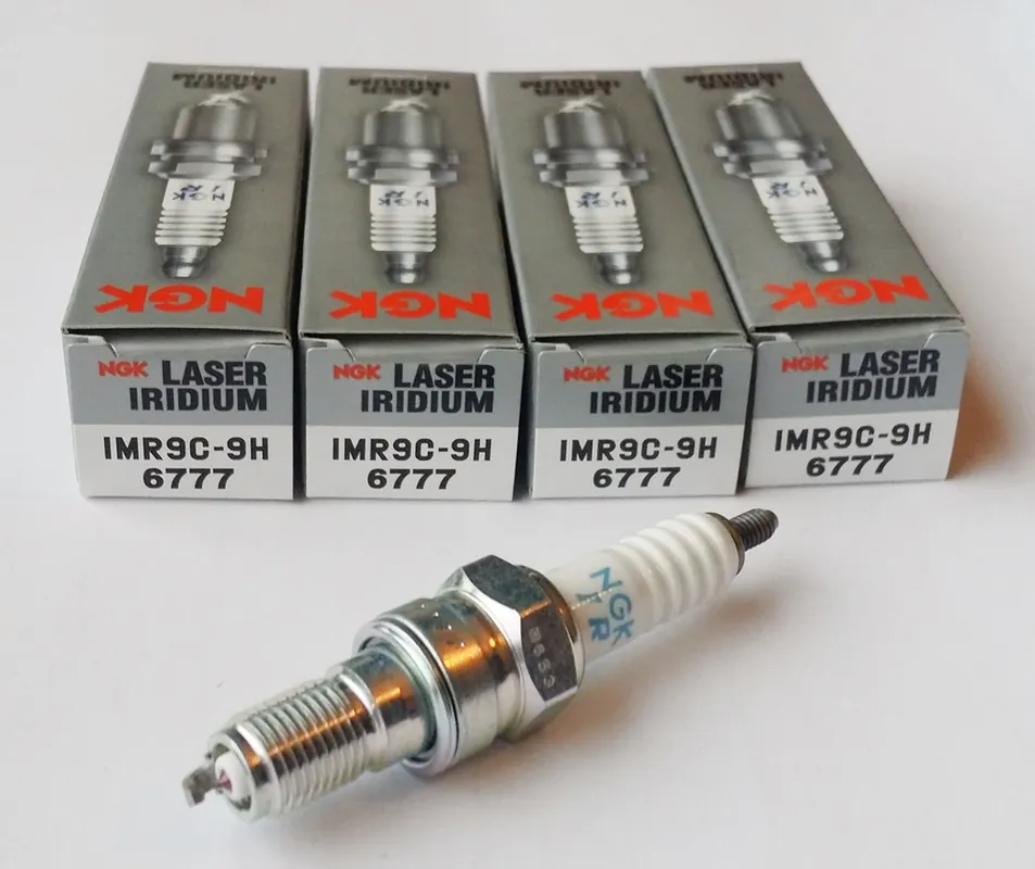 Iridium Zündkerze passend für Honda CBR 600RR F RRA PC35 PC37 PC40 / CBR 900 RR Fireblade SC44 SC50 Beliebt