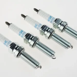 Set 4 Zündkerzen NGK SILMAR10C9S [95468] passend für Honda CBR RR Fireblade SC77 SC82 ab 2017 Nur Heute