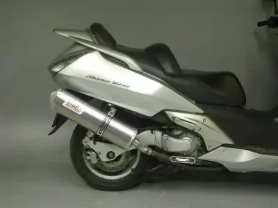 Aktuell Giannelli Maxiscooter Slip On Aluminium passend für Honda Silver Wing 400/600